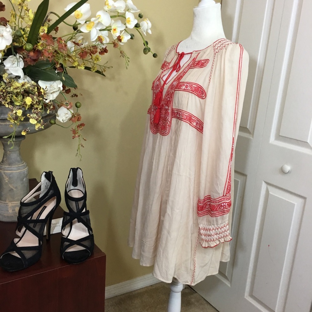 FREE PEOPLE WIND WILLOW EMBROIDERED MINI DRESS, CREAM, SIZE SMALL (NWT) - Picture 5 of 8